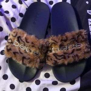 Bebe slides